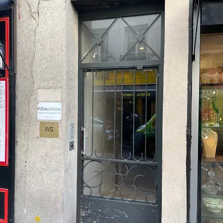 - Louvre & Rivoli